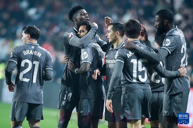 巴列卡诺后卫:在赛前就有意激怒维尼修斯